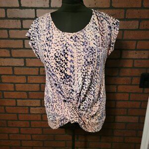 Doublju Tops Adorable Scoop Neck Shirt Very Flattering - Front gathered knot.